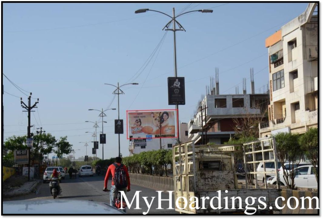 Hoardings Advertising on Kalda Corner Towards Amarpreet Chowk in Aurangabad, Billboard Agency in Aurangabad